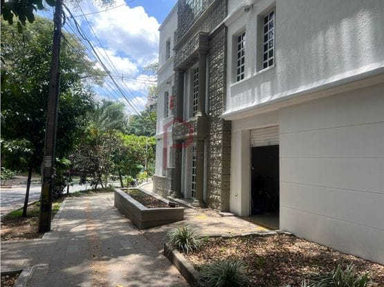 Casa En Arriendo En Medellin Sector Laureles # 38986