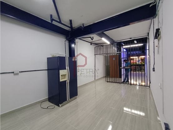 Local Comercial En Arriendo En Medellin Sector Laureles # 38994