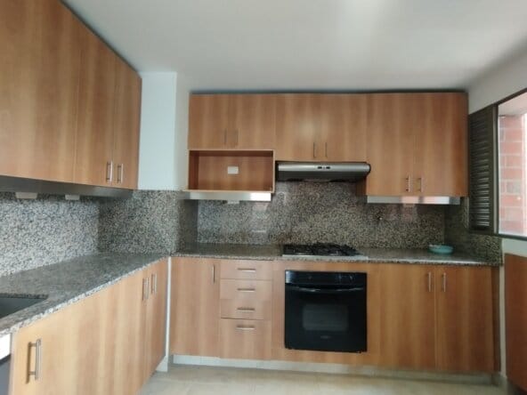 Apartamento En Arriendo En Medellin Sector El Poblado # 39063