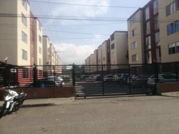 Apartamento En Venta En Cali Sector Brisas De Los Alamos # 39253